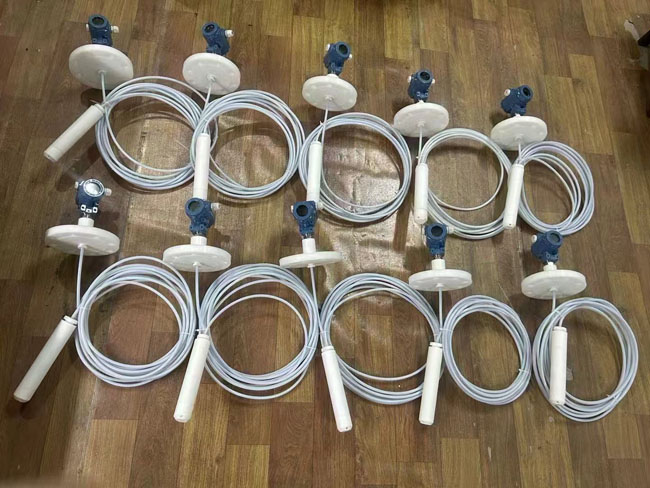 投入式液位計010201.jpg